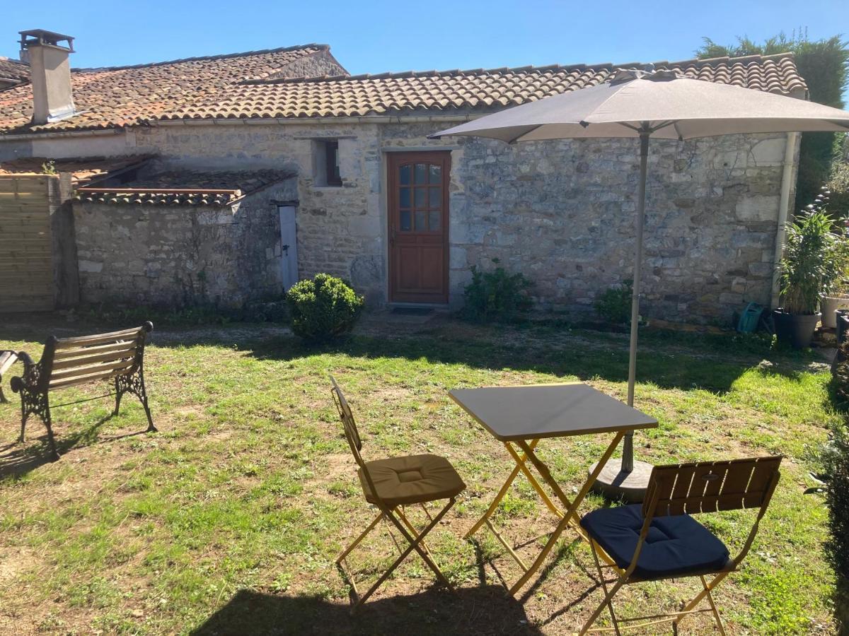 Chambre D'Hotes Les Roches Corme-Royal Εξωτερικό φωτογραφία